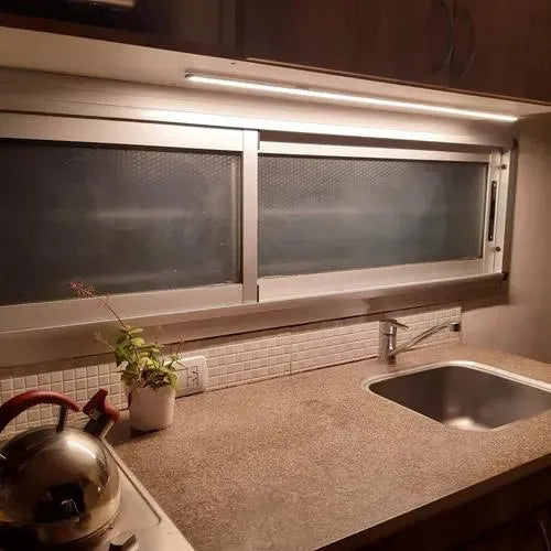 Barra led 70cm blanco frío recargable con autoadhesivo